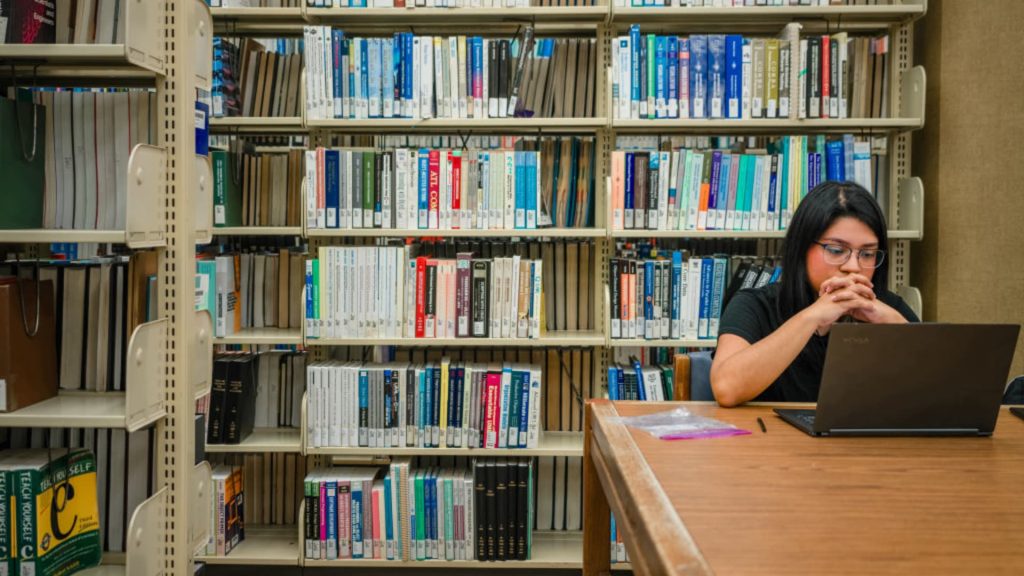 Student loan delinquencies risk ‘spillovers’ to other debts, NY Fed