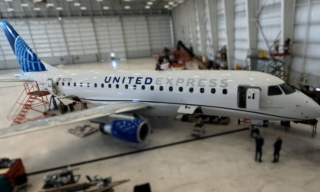 I Tested United’s New Starlink Wi-Fi. Here’s My Honest Review.