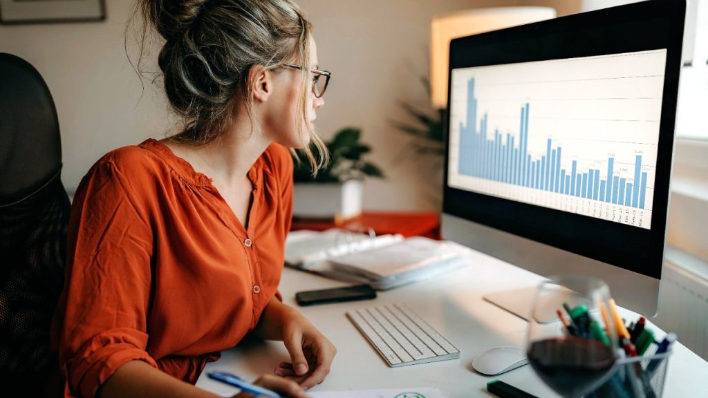 5 ways to research stocks like the pros