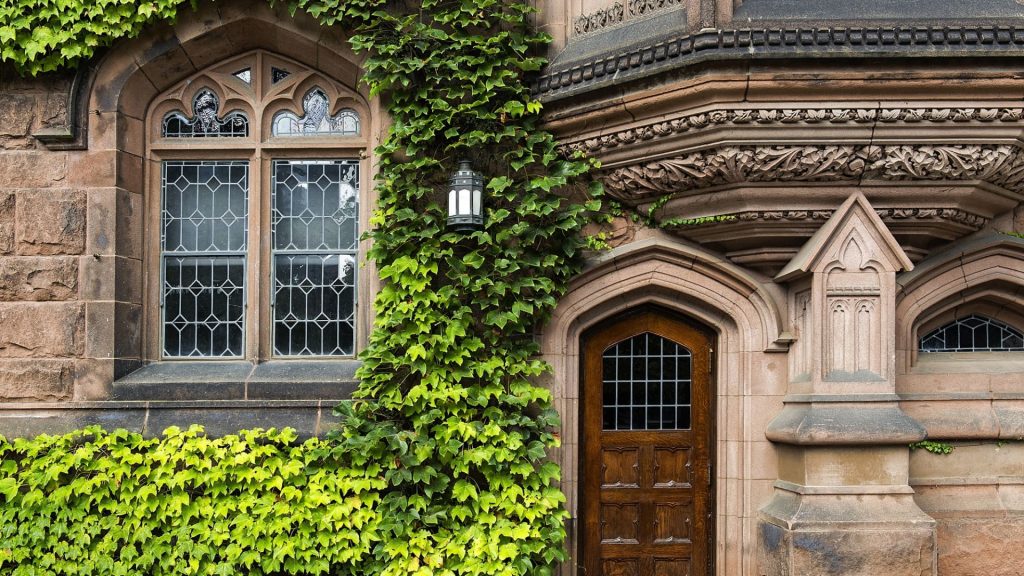As college costs soar, so has discounting, Ron Lieber says