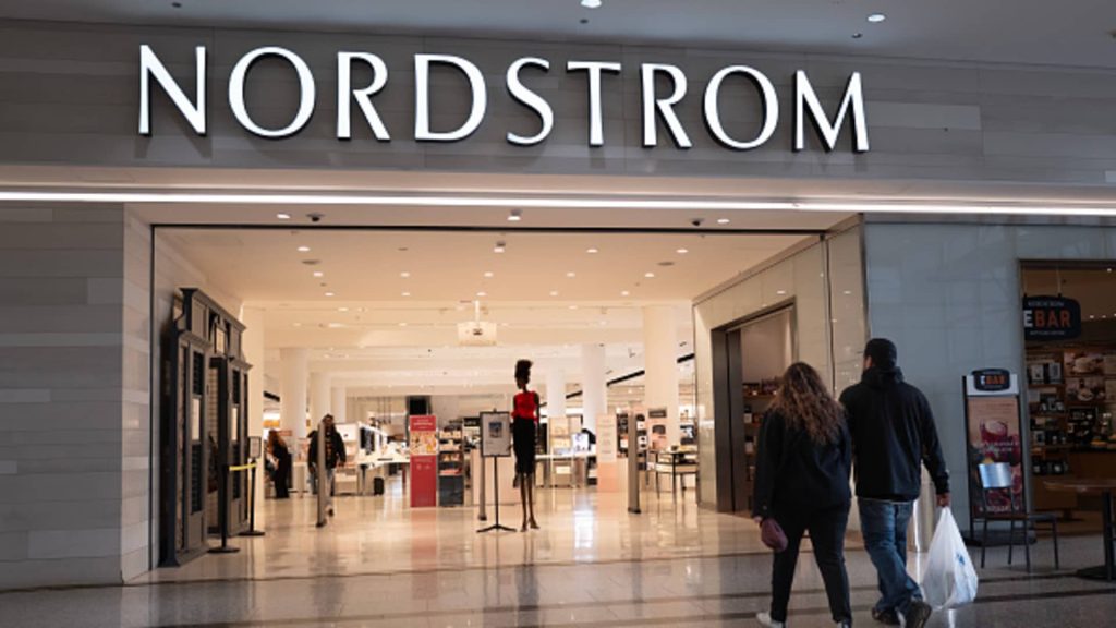 Department store perks rival some online retailers