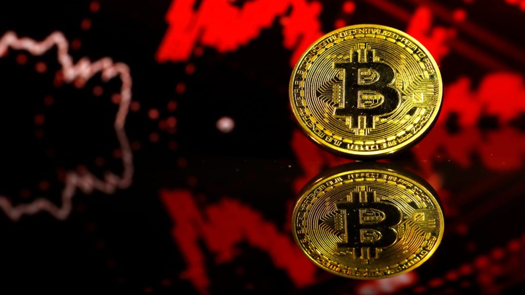 Bitcoin continues slide that’s roiling markets, threatens to break below ,000 Bitcoin continues slide that’s roiling markets, threatens to break below ,000