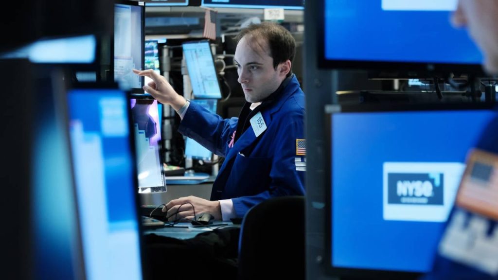 The Fed may not lower rates in 2025 — is now a good time to buy stocks?