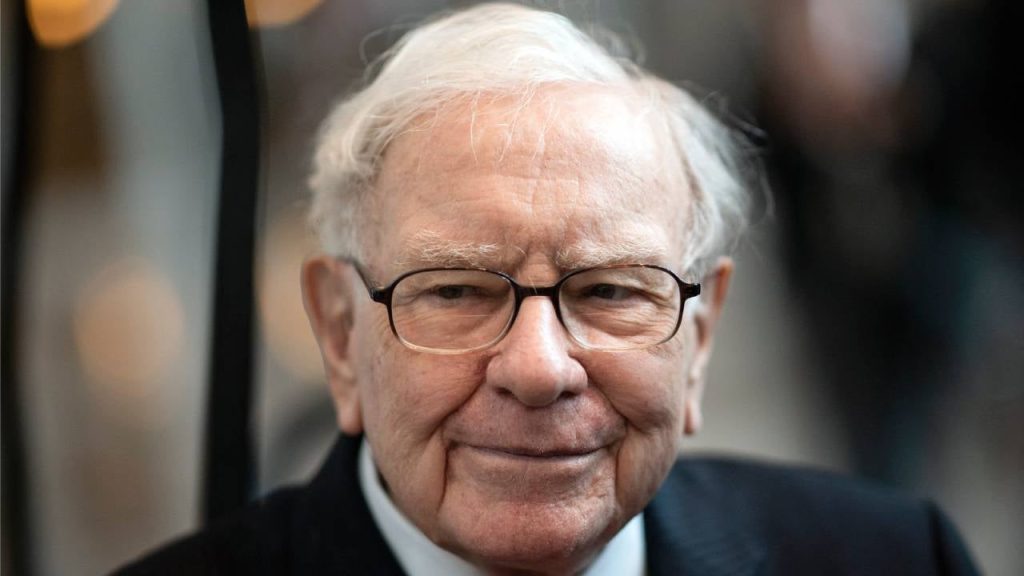 Warren Buffett’s investment advice: Top 10 tips for investing success Warren Buffett’s investment advice: Top 10 tips for investing success