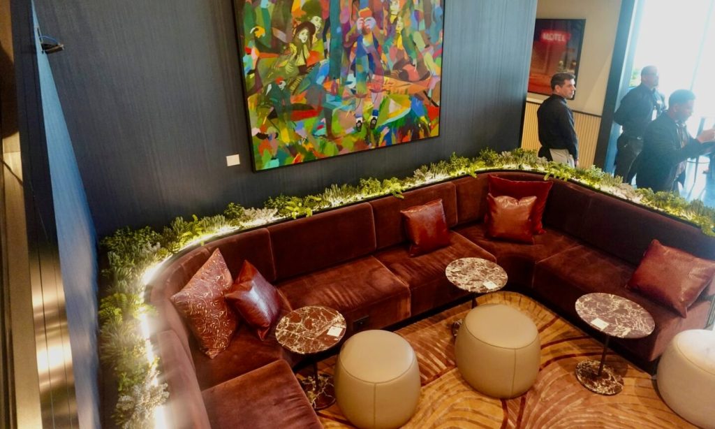 Inside the New Chase Sapphire Lounge Las Vegas: Champagne and Momofuku Inside the New Chase Sapphire Lounge Las Vegas: Champagne and Momofuku