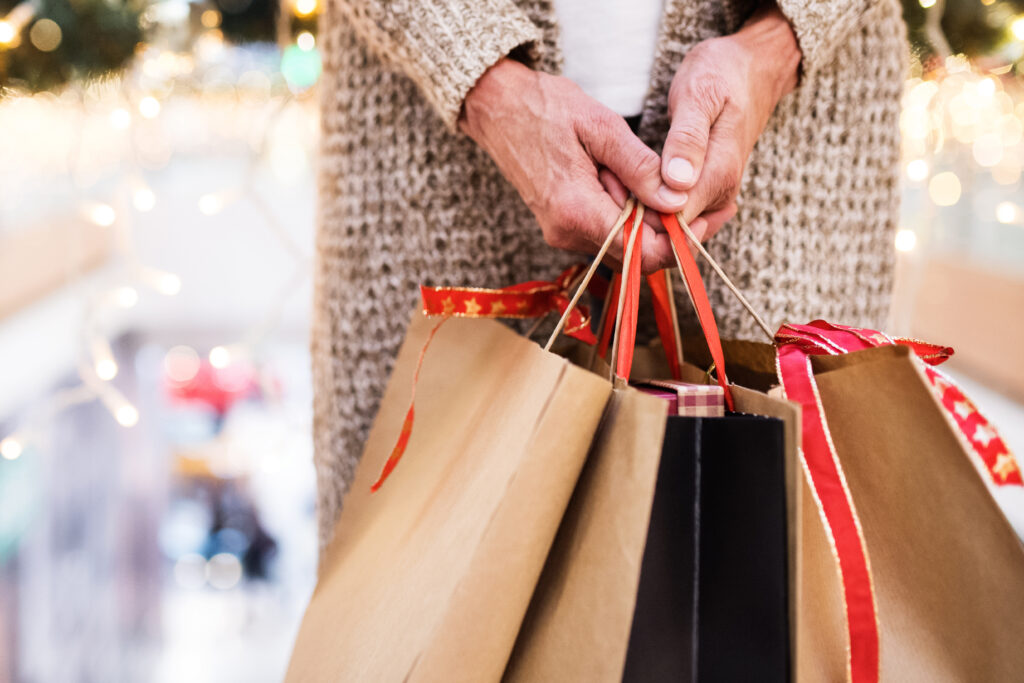 Smart Ways to Shop for the Holidays Without Using a Credit Card Smart Ways to Shop for the Holidays Without Using a Credit Card