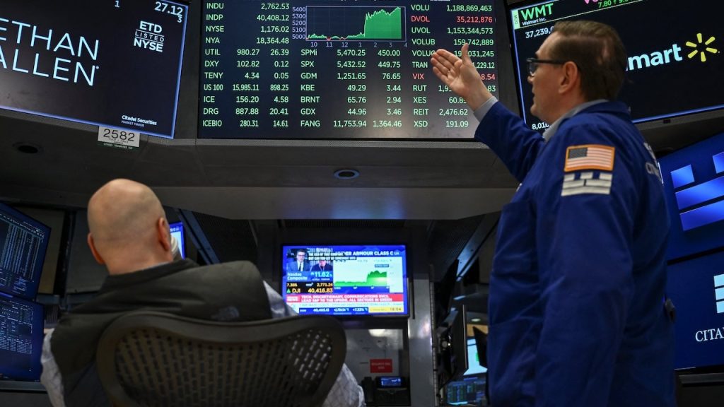 Best S&P 500 ETFs: 10 top funds for 2025 Best S&P 500 ETFs: 10 top funds for 2025