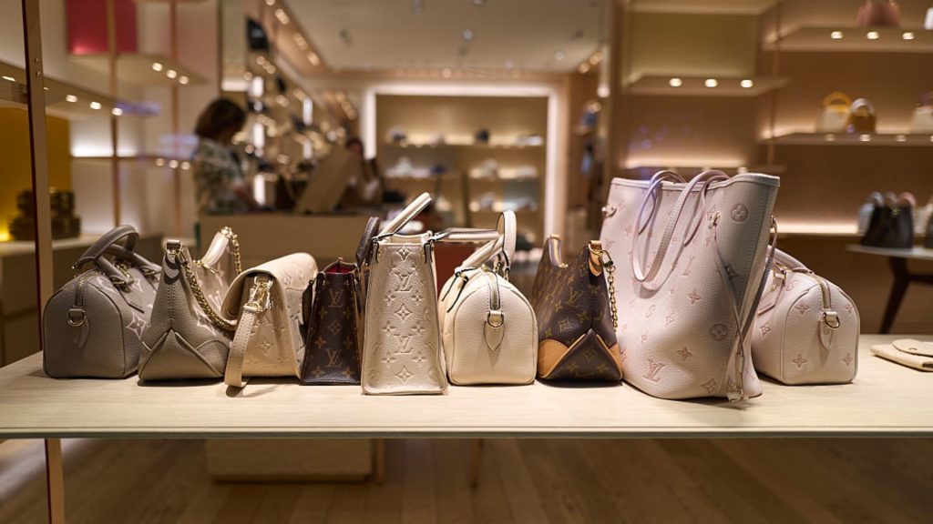 New York personal assistant guilty in  million elder fraud