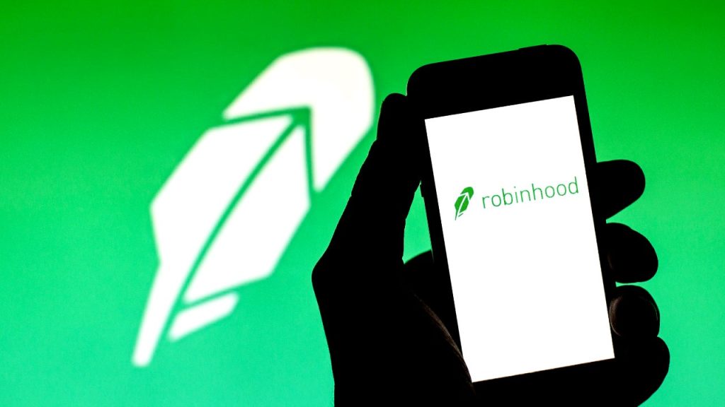Robinhood IPO: 5 risks investors should consider as shares begin trading